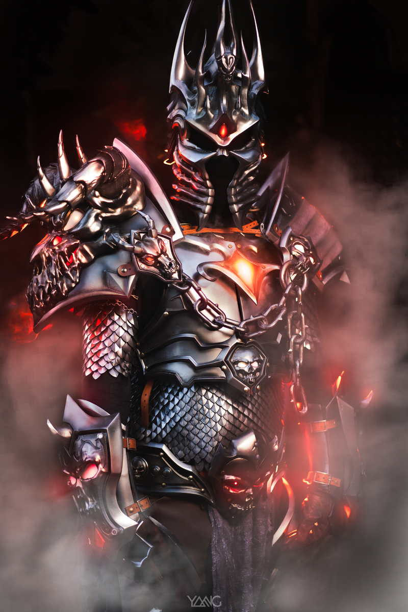 Illustration for article titled World Of WarCraft Cosplayers Are Out Here Re-Writing Canon